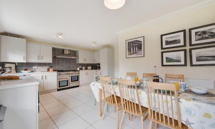 4 Bed in Overstrand 4
