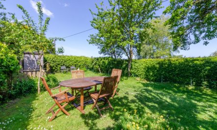 2 Bed in Field Dalling 3