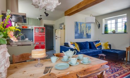 2 Bed in Field Dalling 6