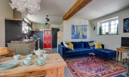 2 Bed in Field Dalling 8