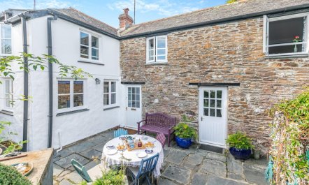 3 Bed in Helford 2