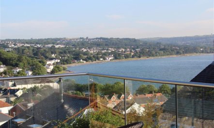 2 Bed in Mumbles