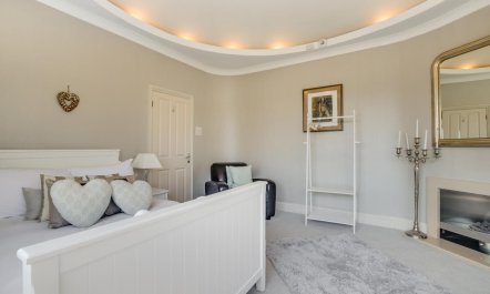 4 Bed in Ovingdean 9