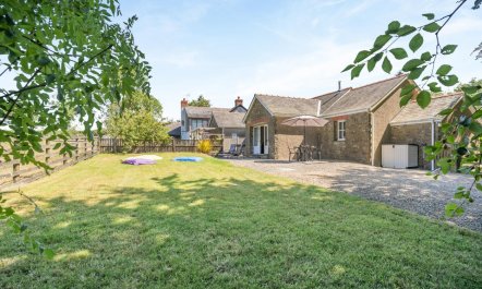 2 Bed in Lampeter 1
