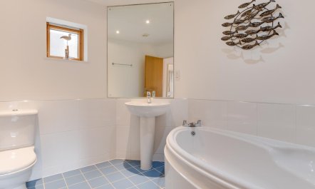 2 Bed in Porthleven 5