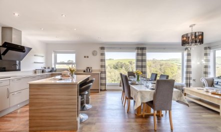 4 Bed in Kingswear 9