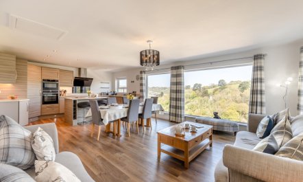4 Bed in Kingswear 1