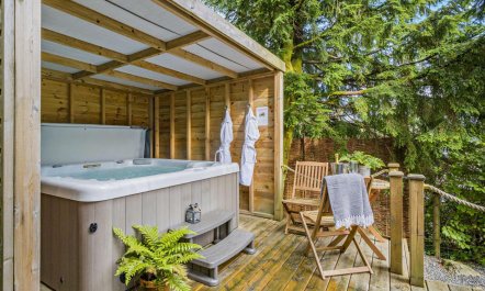 2 Bed in Aberystwyth 1