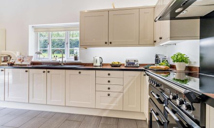 2 Bed in Aberystwyth 6