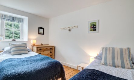 2 Bed in Mousehole 8