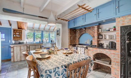 2 Bed in Mousehole 1