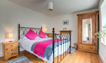 2 Bed in Mousehole 4