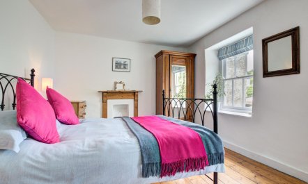 2 Bed in Mousehole 7