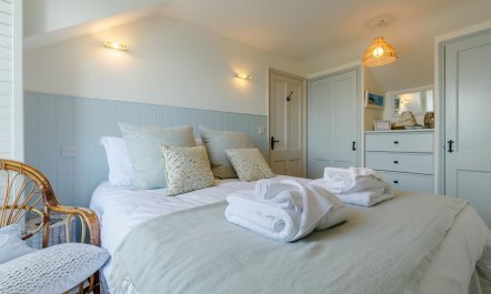 3 Bed in Mousehole 9