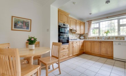 2 Bed in St. Margarets Bay 6