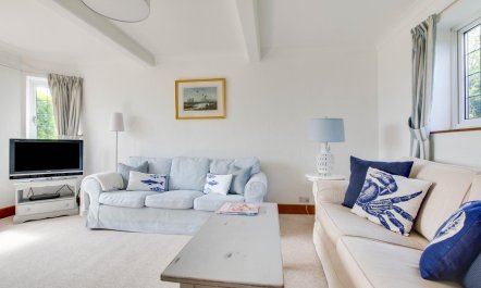 2 Bed in St. Margarets Bay 2