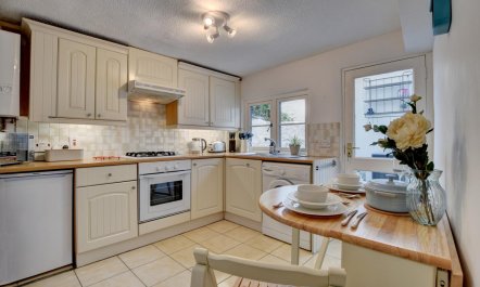 2 Bed in Appledore 2