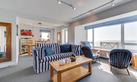 3 Bed in Porthleven 3