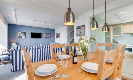 3 Bed in Porthleven 6