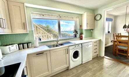 3 Bed in Porthleven 7