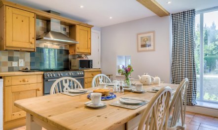 2 Bed in Charminster 9