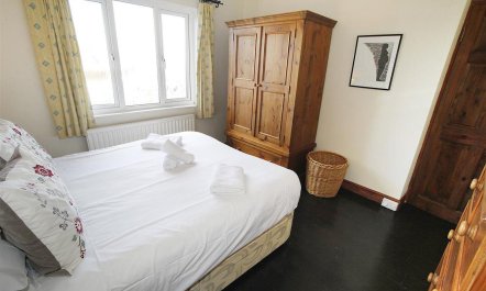 3 Bed in Mumbles 8