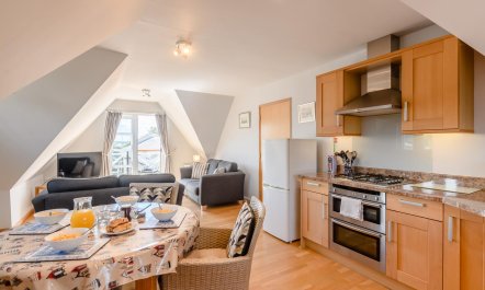 2 Bed in Woodbridge 4