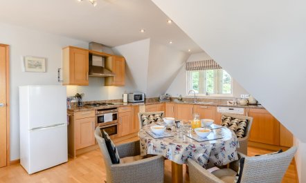 2 Bed in Woodbridge 3