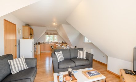 2 Bed in Woodbridge 5