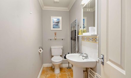 4 Bed in Southwold 9