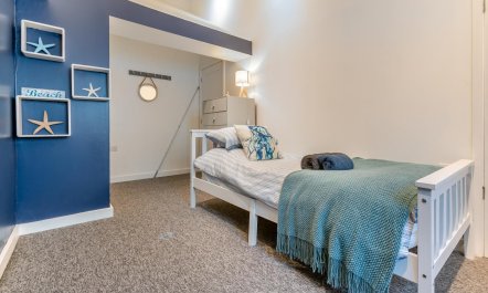 4 Bed in Porthleven 7