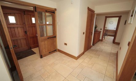 4 Bed in Gower 7
