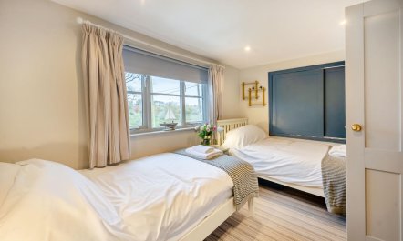 4 Bed in Southwold 9