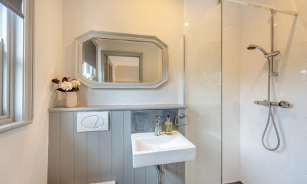 4 Bed in Southwold 8