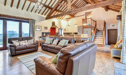 4 Bed in Menai Bridge 2