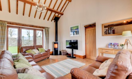 4 Bed in Menai Bridge 3