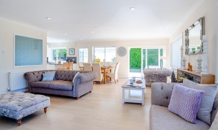 3 Bed in Sarn Bach 1