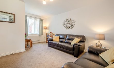 3 Bed in Whitby 6