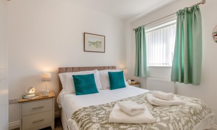 3 Bed in Whitby 8