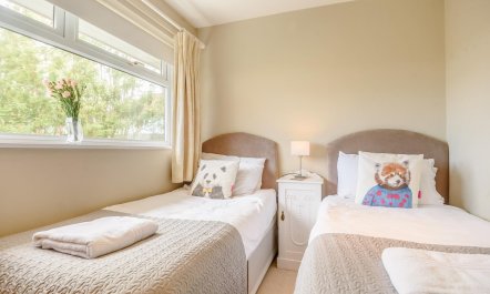 4 Bed in Southwold 9