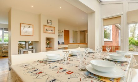 4 Bed in Southwold 5