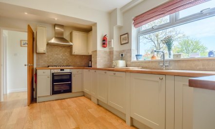 4 Bed in Southwold 6