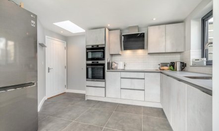 3 Bed in Porthleven 6