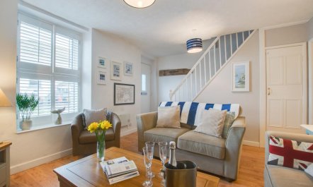 2 Bed in Mousehole 3