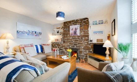 2 Bed in Mousehole 4