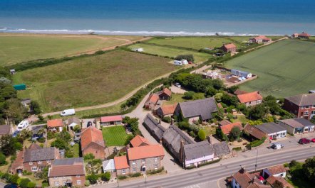 6 Bed in Bacton