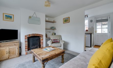 2 Bed in Aldeburgh 1