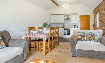 2 Bed in Gower 7