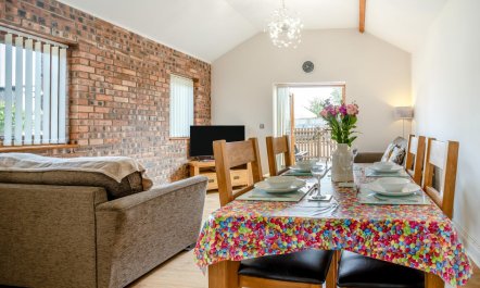 2 Bed in Gower 6
