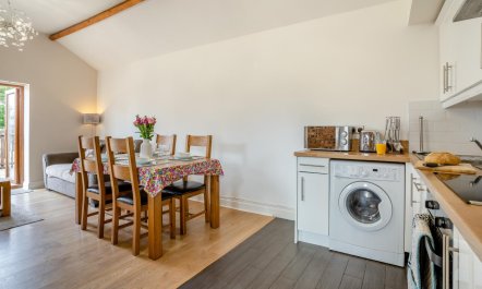 2 Bed in Gower 9